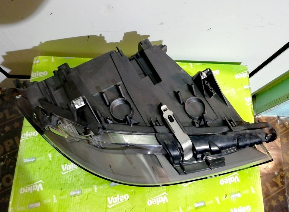 Фар фарове за BMW 5 F10 F11 / БМВ 5 Ф10 Ф11-H7 H7+LED - USA.