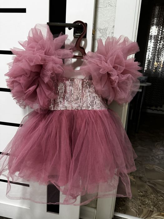 Детское платье продам