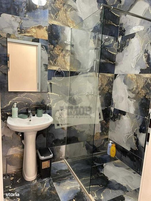 Apartament de lux 3 camere 2 bai parcare si terasa in Cartier Balanta