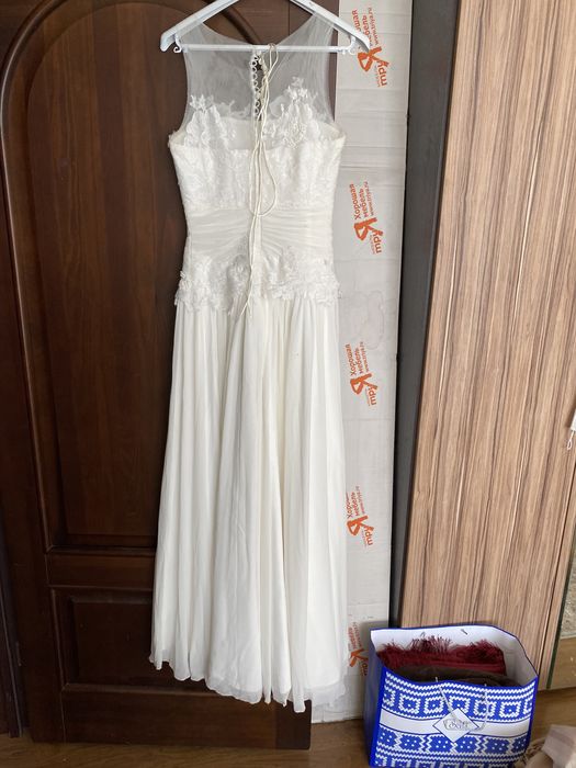 Платье свадебное или для узату