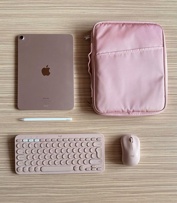 iPad Air 5 - M1, 11 inch + Аксесоари