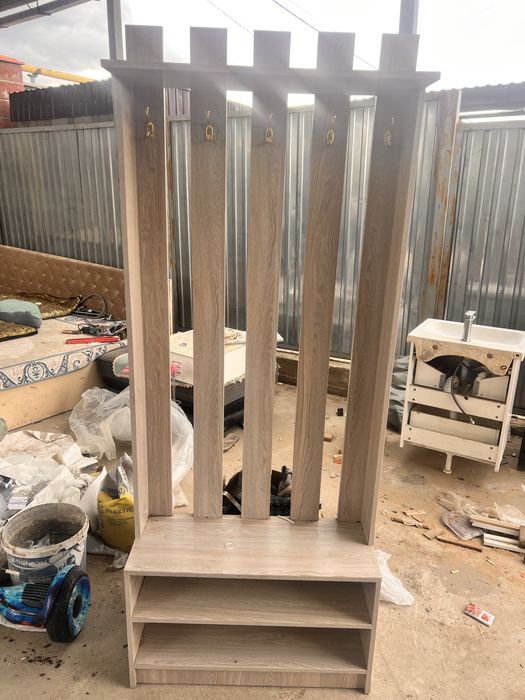 Продам прихожую .