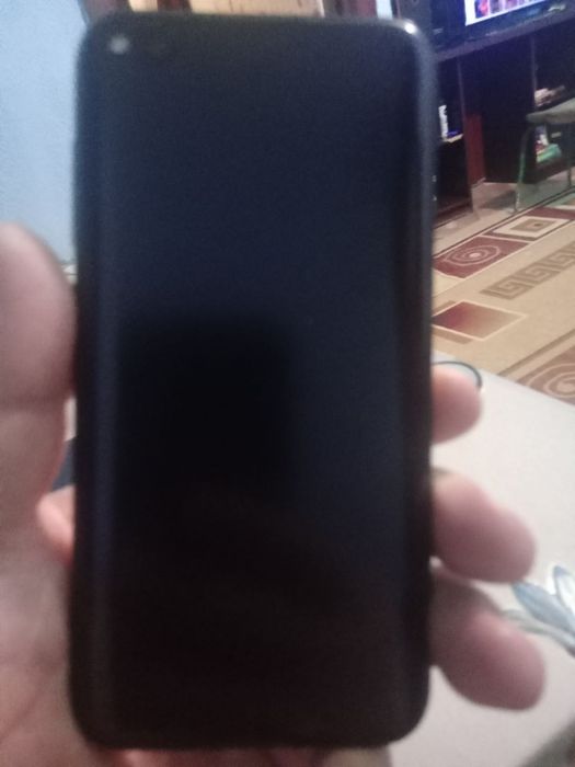 Продаю телефон redmi go