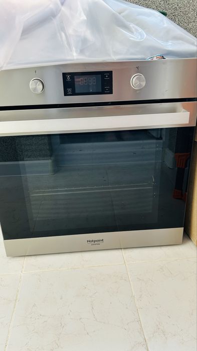 Духовка Hotpoint