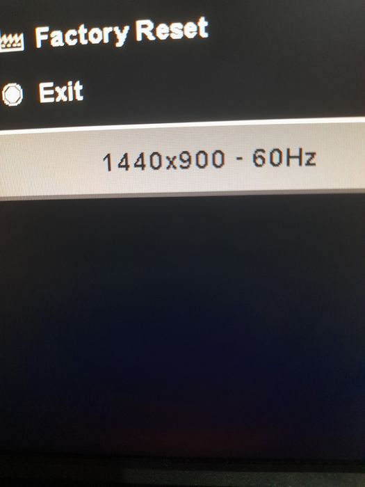 Продается монитор работает 60гц