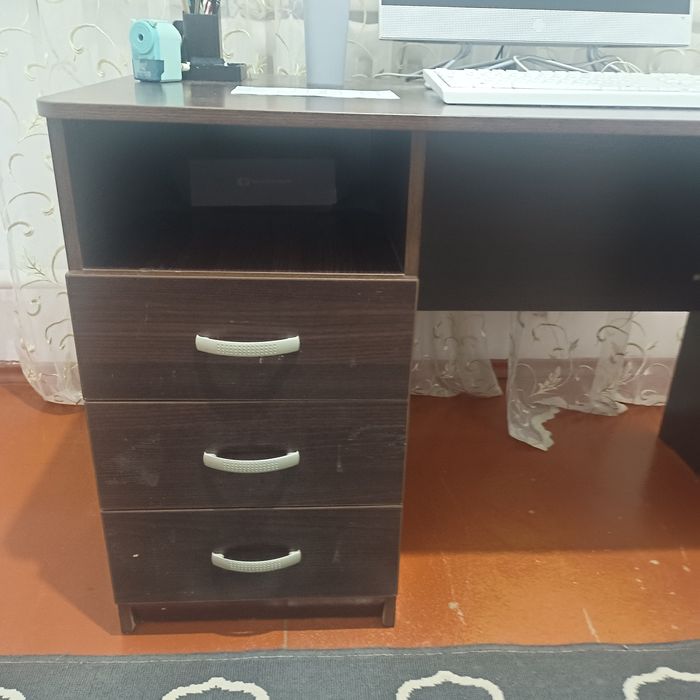 Стол письменный офисный компьютерный