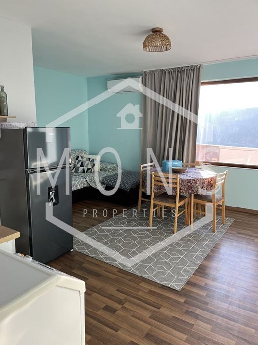 Дава се под наем Двустаен апартамент в Велико Търново, Център - 65 кв.м за 306 € - Снимка #2