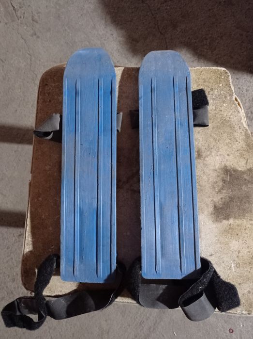 Продаются лыжи дет