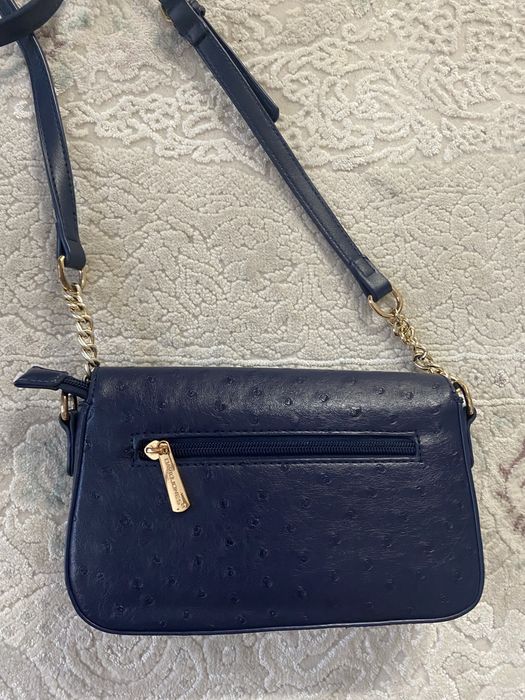 Продам сумочку davidjones