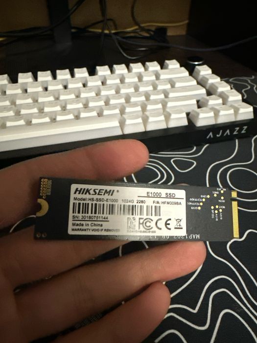Продам SSD M2 1TB состяоние иделаьное