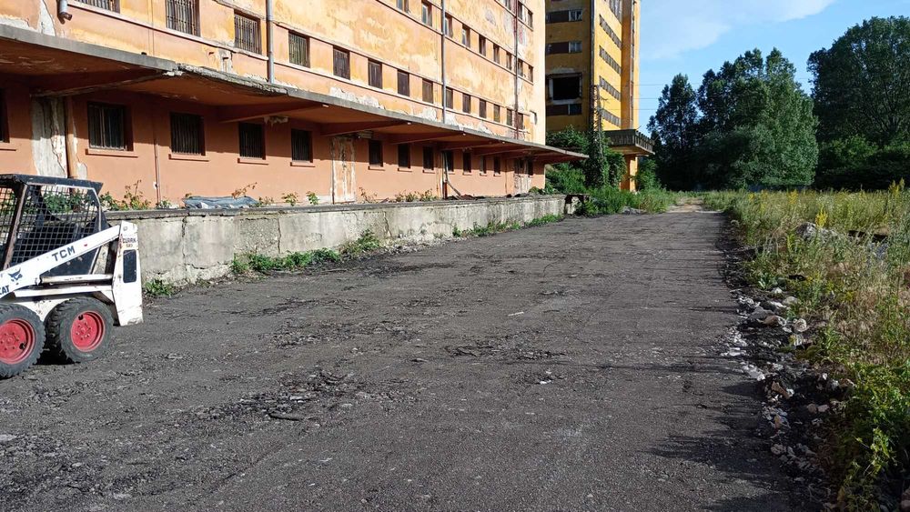 Дава се под наем Склад в Дупница - 1450 кв.м за 1275 € - Снимка #4