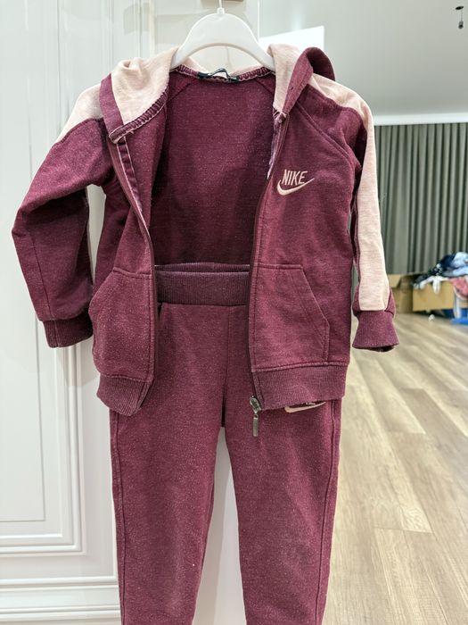 Продам одежду для девочек