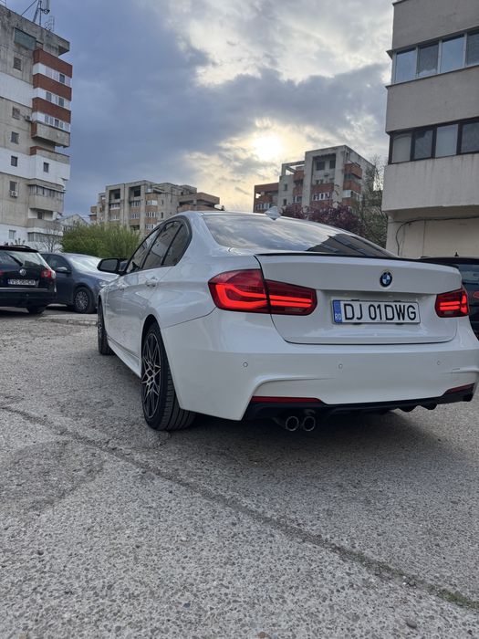 BMW F30.