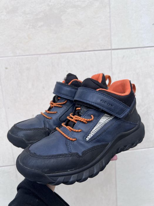 Geox обувки за момче 32 номер