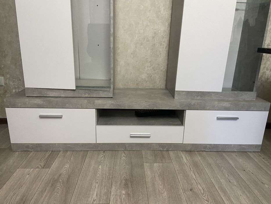 Продается стенда под TV