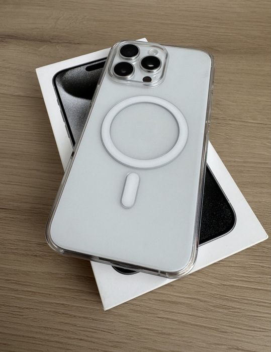 iPhone 15 PRO MAX ALB , de 256 GB cu 98% Bateria