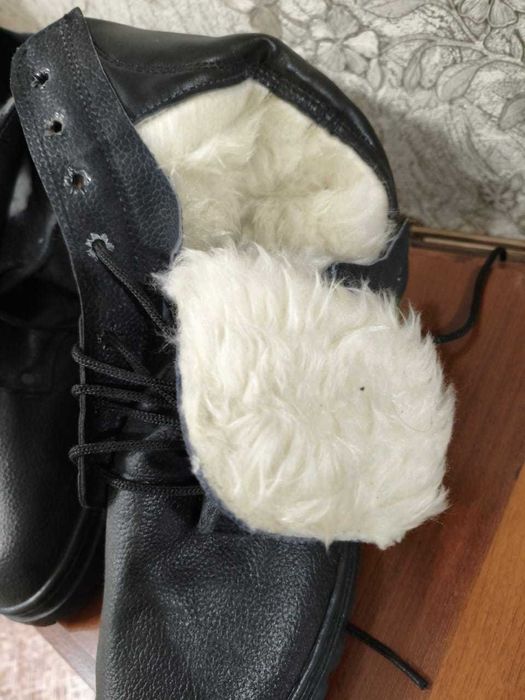 Продам новые, зимние берцы