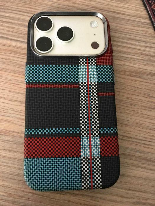 Продам Iphone 17 pro 512gb, Silver, б/у.