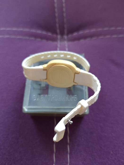 Часы наручные Электроника 5 - СССР - НОВЫЕ