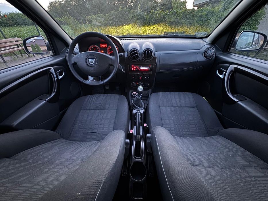 Dacia Duster 4x4 benzină si gaz