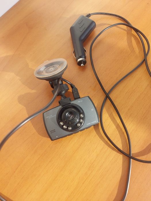 Cameră  auto  ieftină