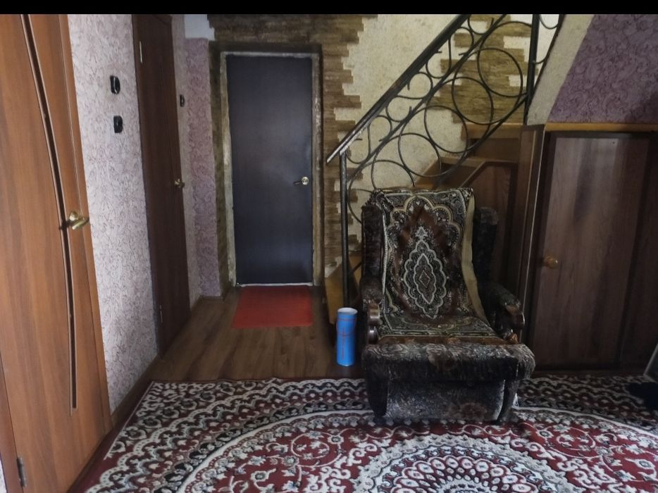 Продам  двухэтажный коттедж