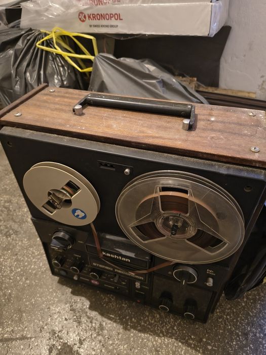 Magnetofon luat de nou anii 80 Kastan