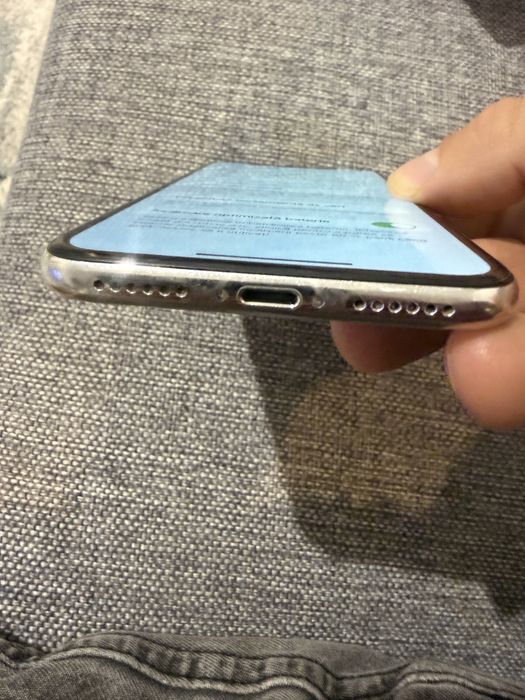 Iphone X 64 GB in cutie