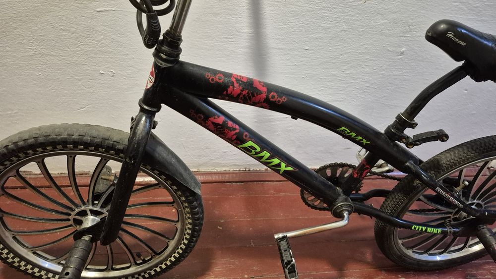 Трюковой велосипед BMX