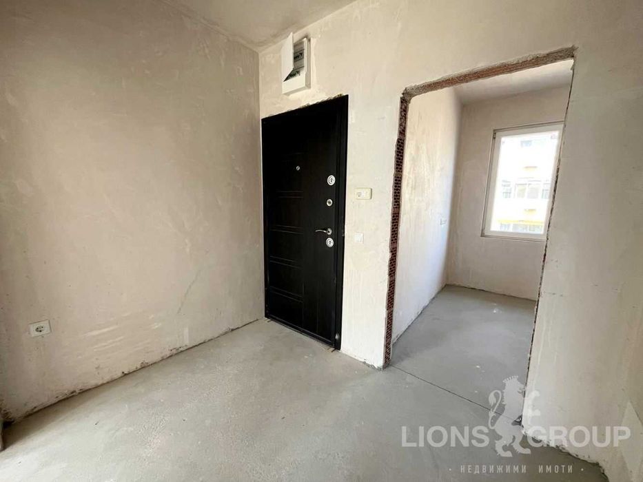 Продава се Четиристаен апартамент в Варна, Цветен квартал - 102 кв.м за 2442 €/кв.м - Снимка #6