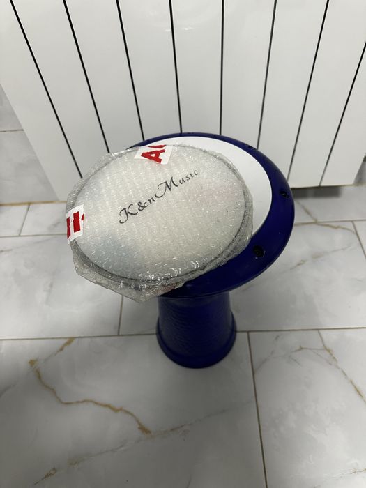 Vând tarabană noua cu husa si folie de schimb