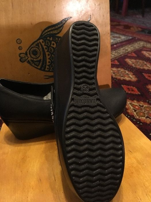 Сапоги демисезонные красные австрийские