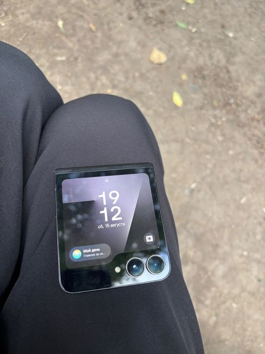 Samsung Z Filp 7FE