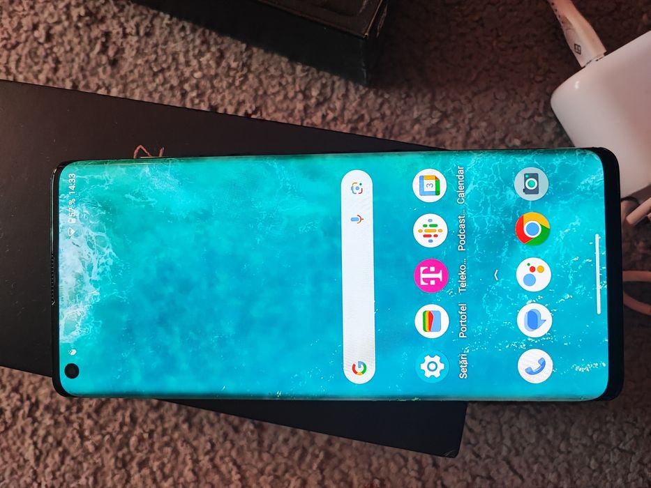 Se vinde telefon Motorola Edge impecabil !