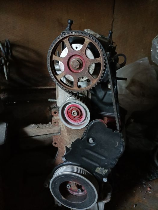 Продам двигатель с volkswagen passat 2 л AZM