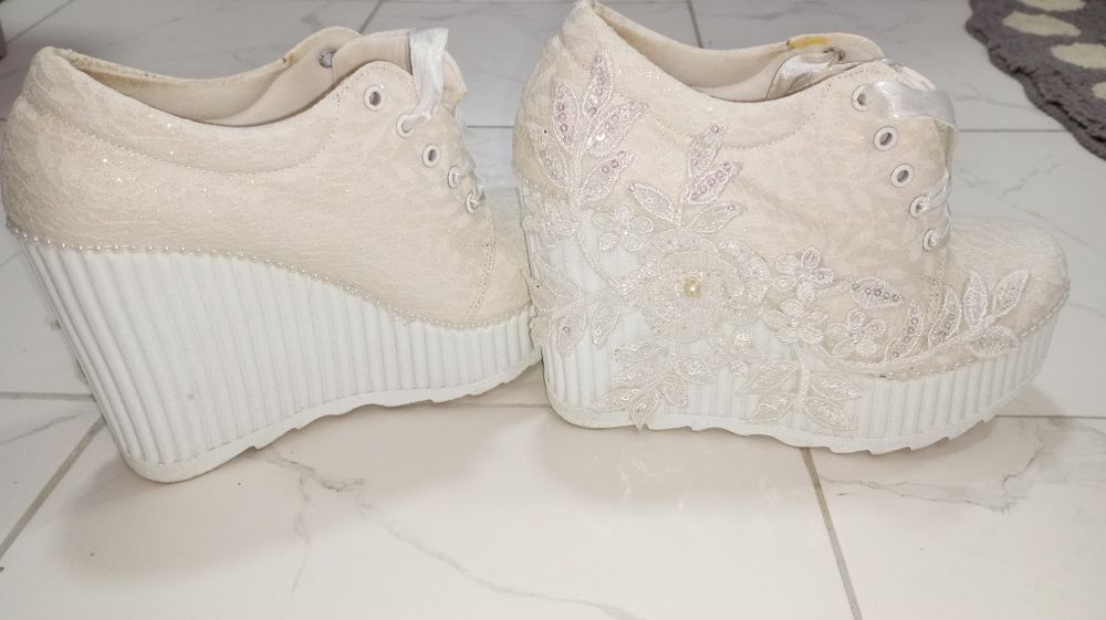 Булчески кецове. Уникални, много удобни и леки обувки.