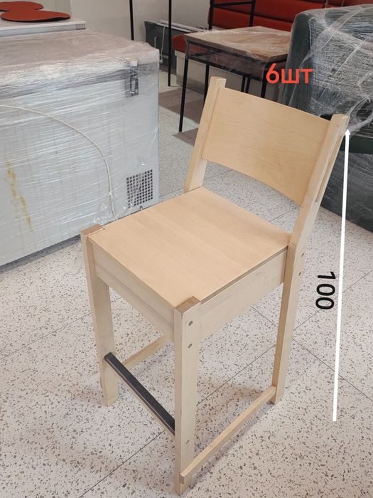 Деревянный барный стул