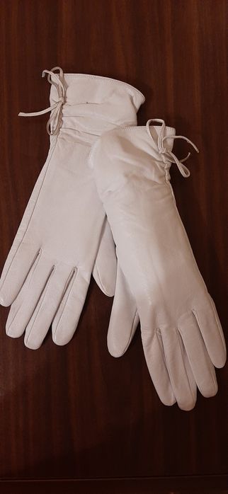 Ръкавици кожени бели