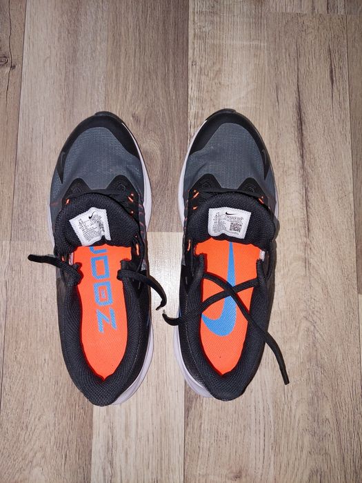 Adidasi Nike Zoom Winflo 8 gri inchis marime 42