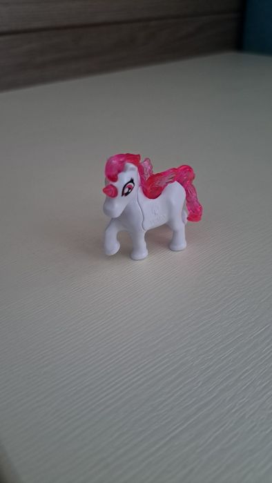 Фигурки Киндер Unicorns на обмен/продажу
