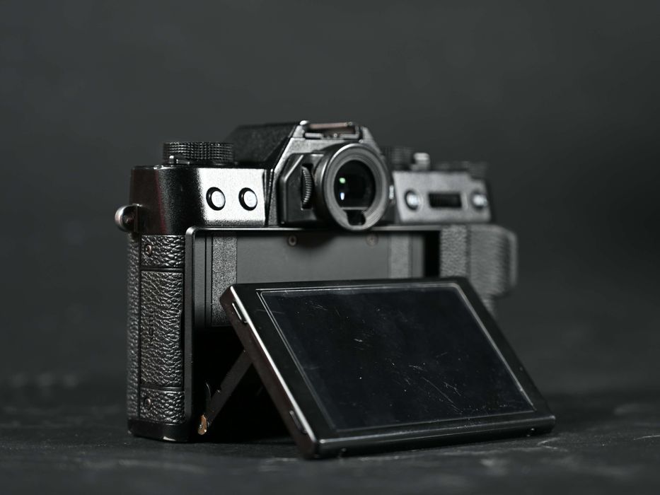 Fujifilm X-T20 с обектив Fujinon XC 16-50mm f/ 3.5-5.6 и поляризиращ филтър