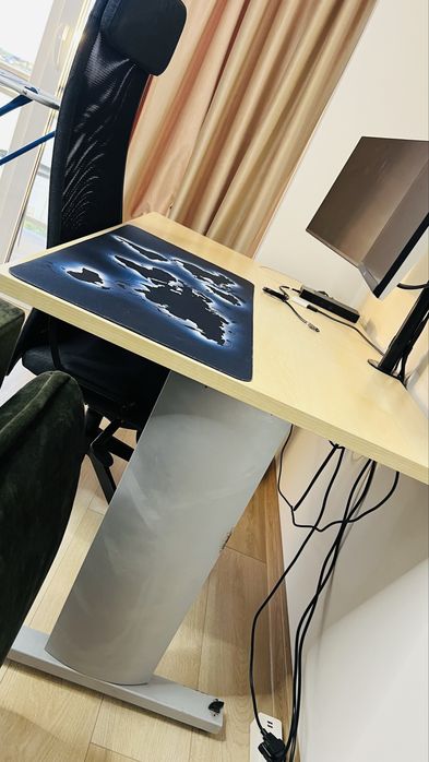 Birou bej stejar 140x80 cm – modern și spațios pentru birou.