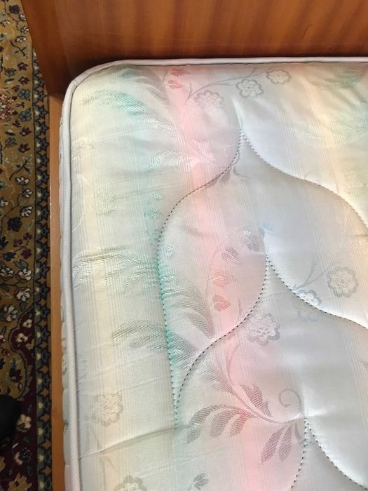 Ъглови легла с матраци и подматрачни рамки