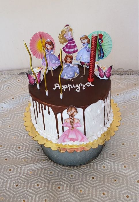 Buyurtma asosida tortlar tayyorlaymiz!  Готовим торт!  От 70 тысяч