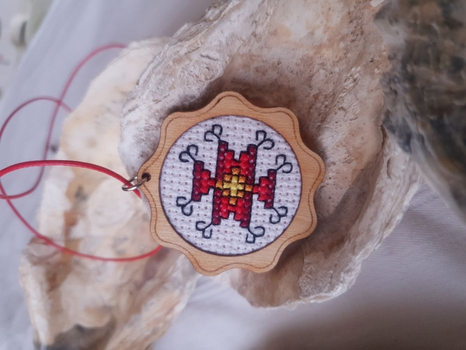 Амулети за дома, гердани с шевица