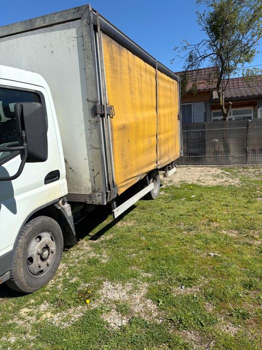 Autoutilitara Mitsubishi