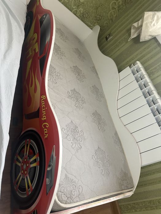 Срочно продам детский кровать тачки 5000