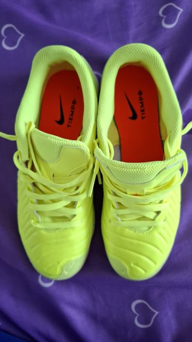 Vând adidași fotbal de sală Nike Tiempo