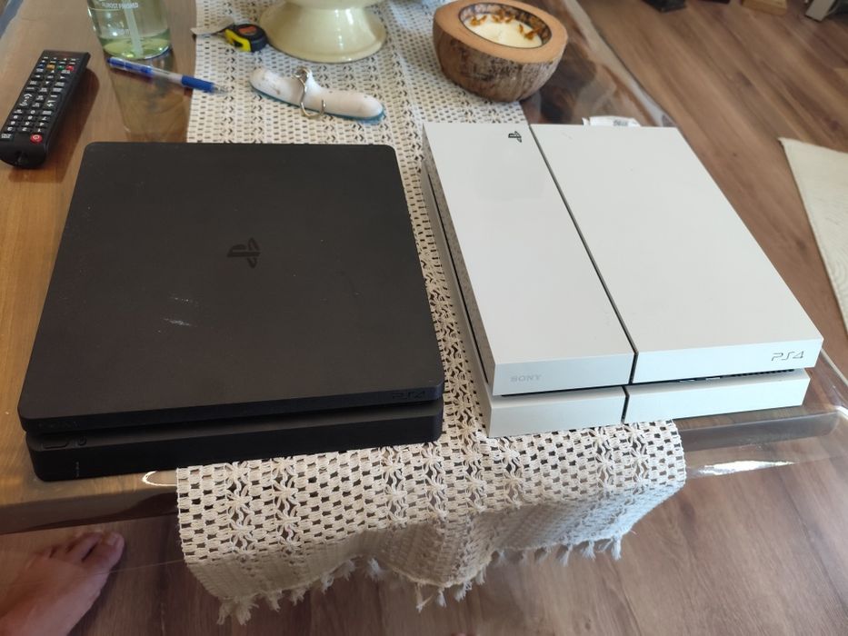 Ps4 два броя единия е slim