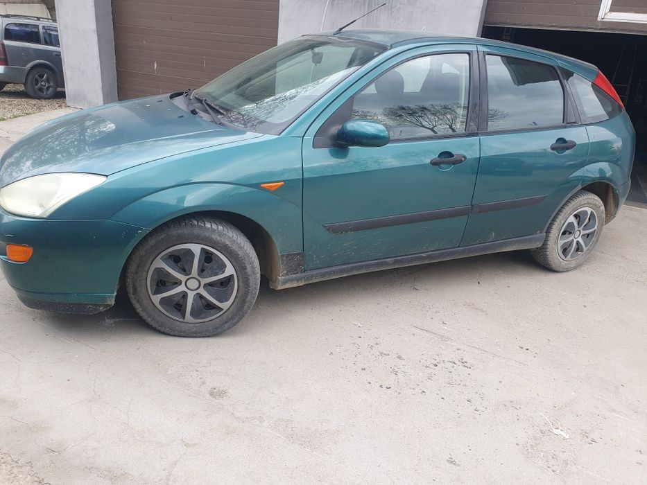 Ford Focus 1   1.6 benzină